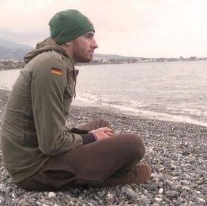 Meet your Posher, Antonis